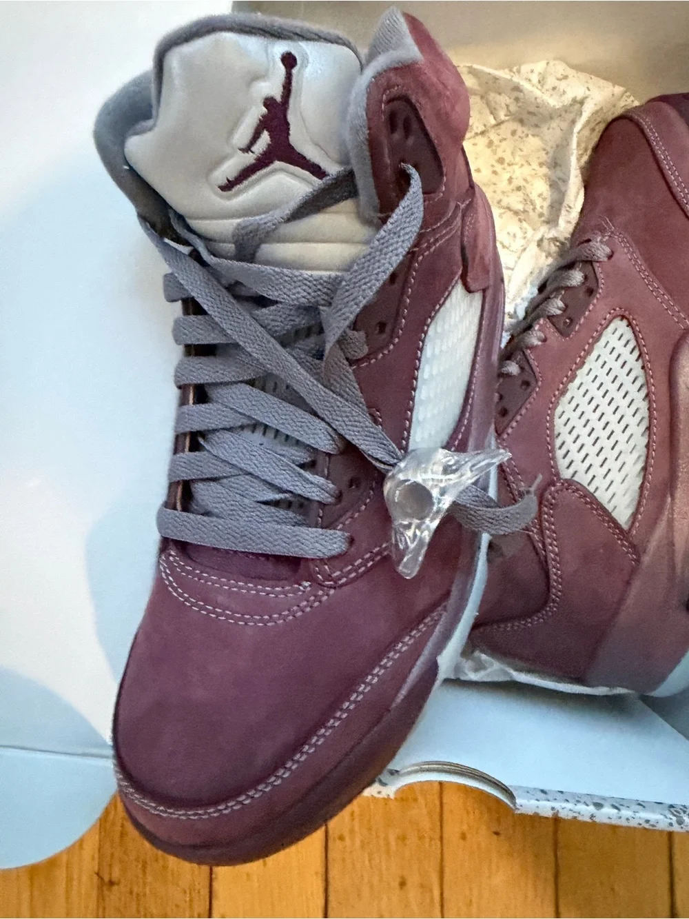 Jordan Men's Burgundy and Gray Retro Basketball Sneakers